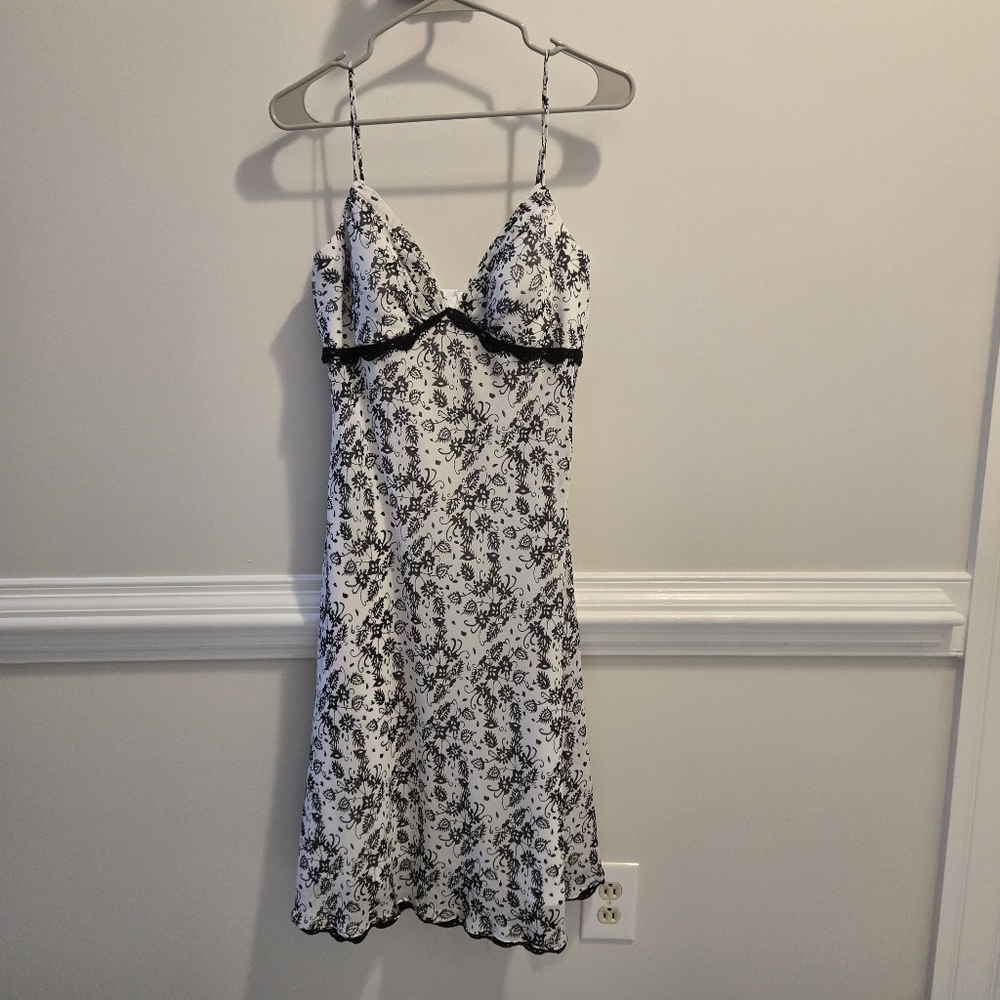 WHBM Floral Black White Lace Spaghetti Strap Midi Dress Size 10